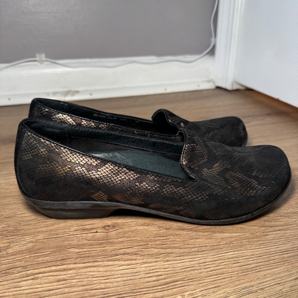 Dansko Olivia‎ Shoes Metallic Snakeskin Print Slip On Loafers Black Bronze 38